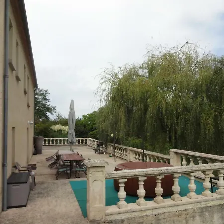 Guest house Gite/hebergement Locatif *